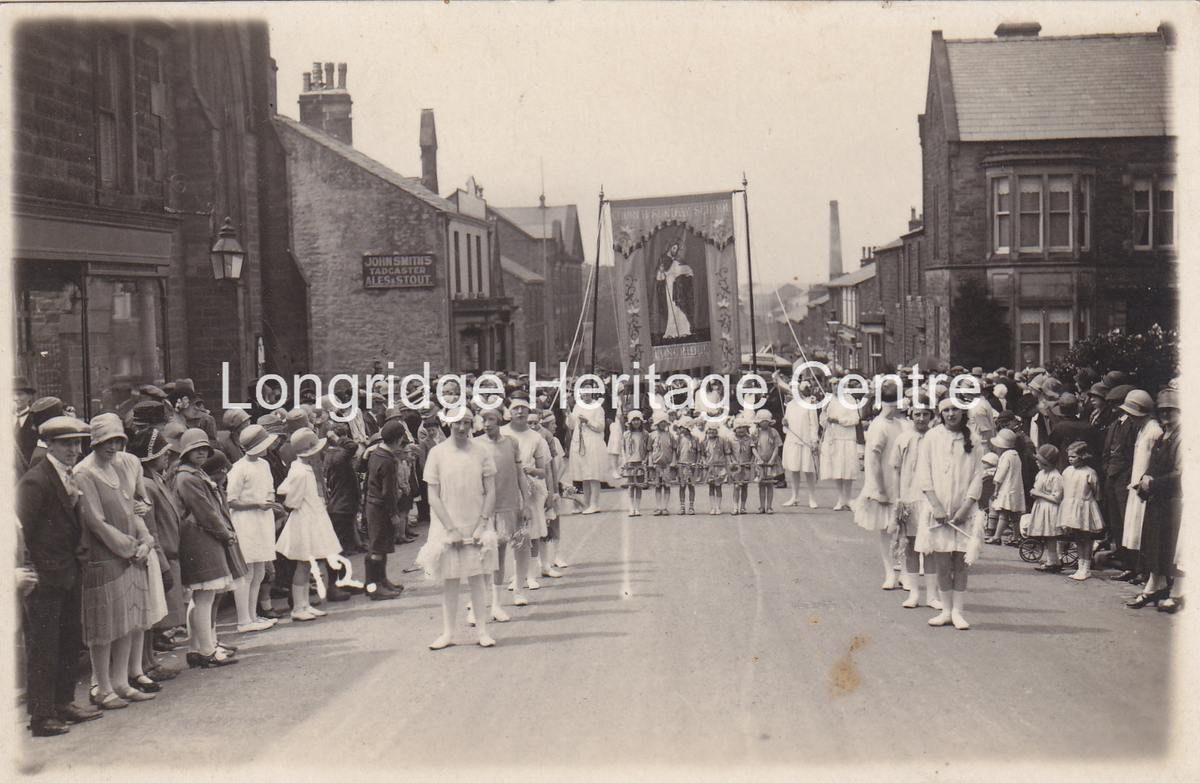 467C - Berry Lane - CofE Sunday School procession - 1930
